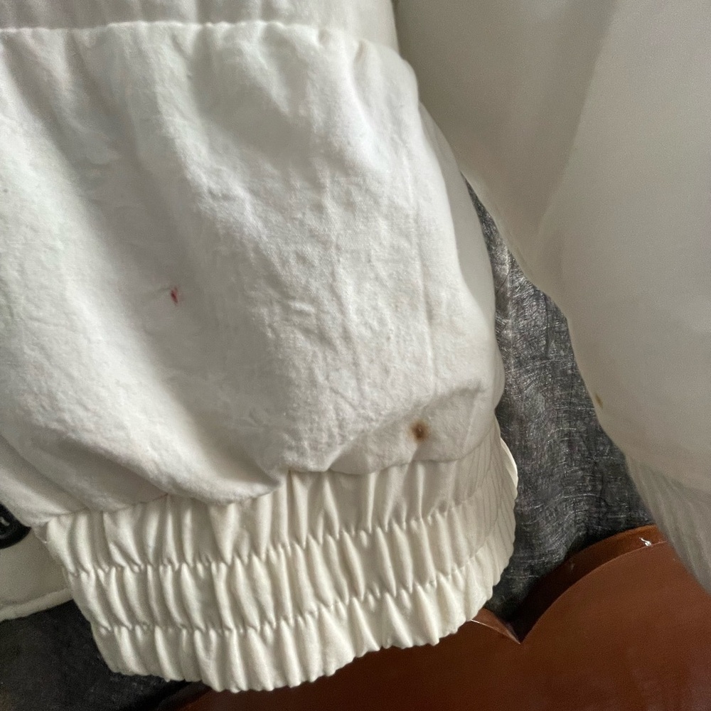 White snow coat size medium - Picture 3 of 4